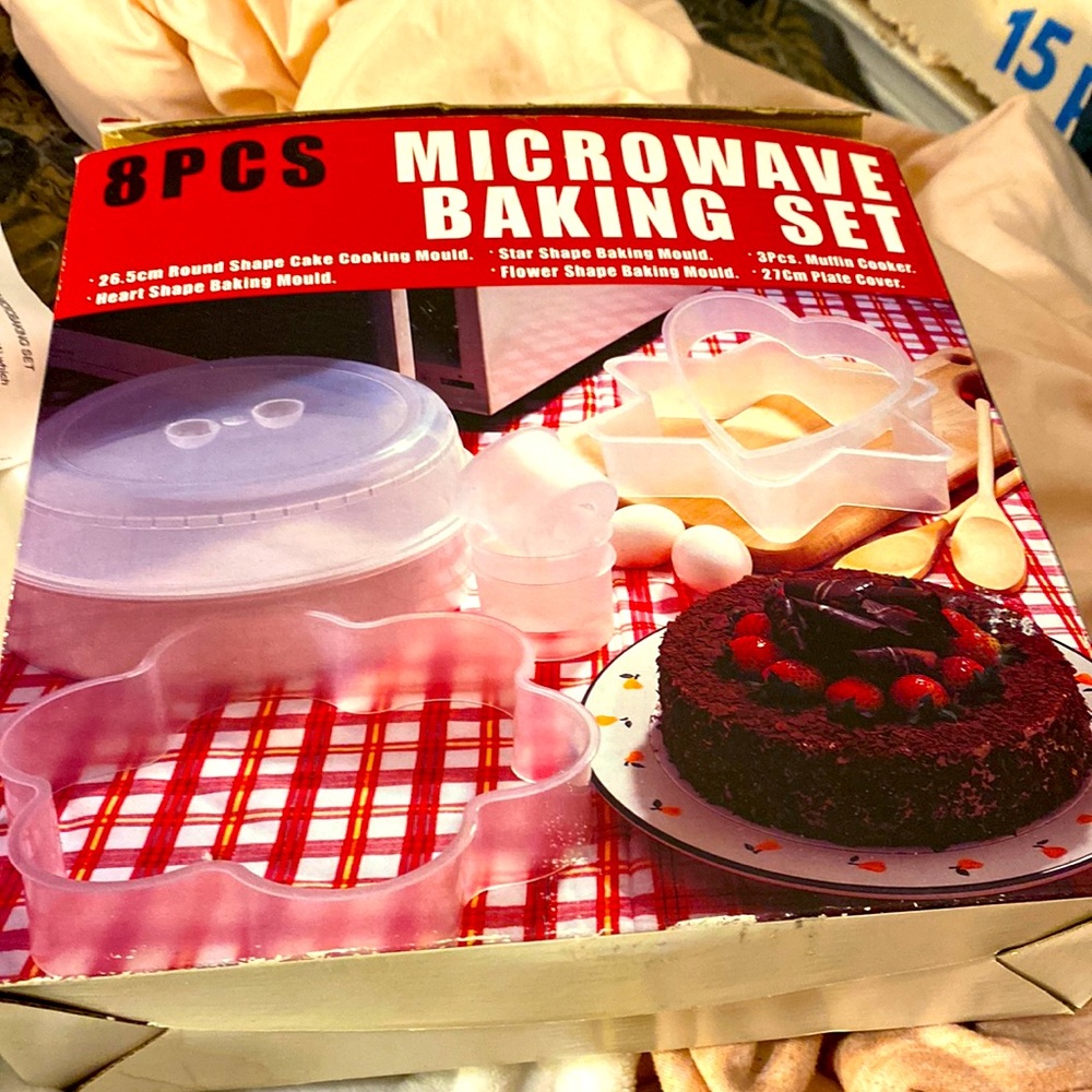 10.25” MICROWAVE CAKE BAKING SET